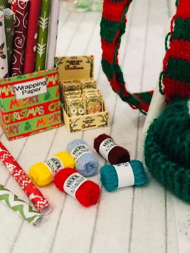 Balls of Knitting wool - Miniature